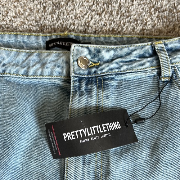 NWT Pretty Little Thing High Waisted Mom shorts - Picture 2 of 7